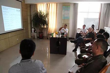 German experts conduct theoretical and practical training for our companyʼs welders612112017.jpg